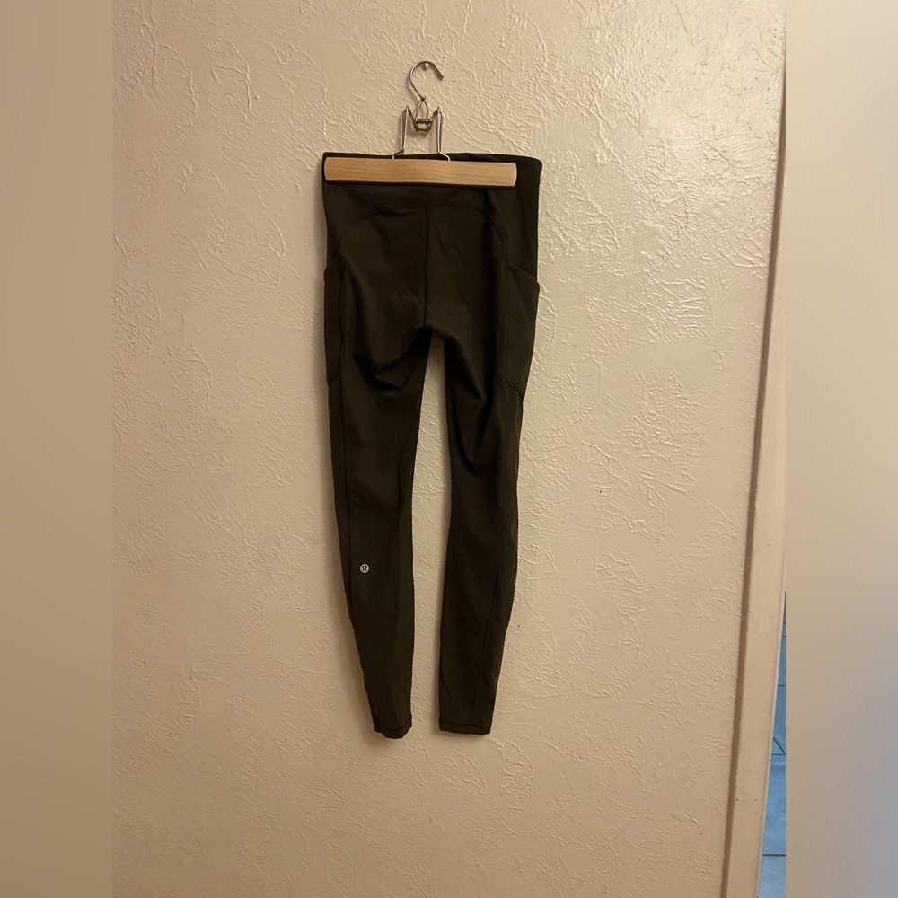 Lululemon legging - Picture 7 of 9